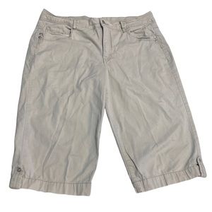Bandolino Tan Khaki Capris